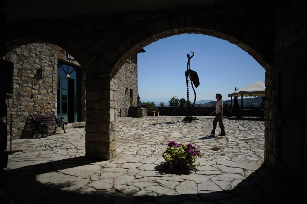 Tenuta Conti Faina Fratta Todina